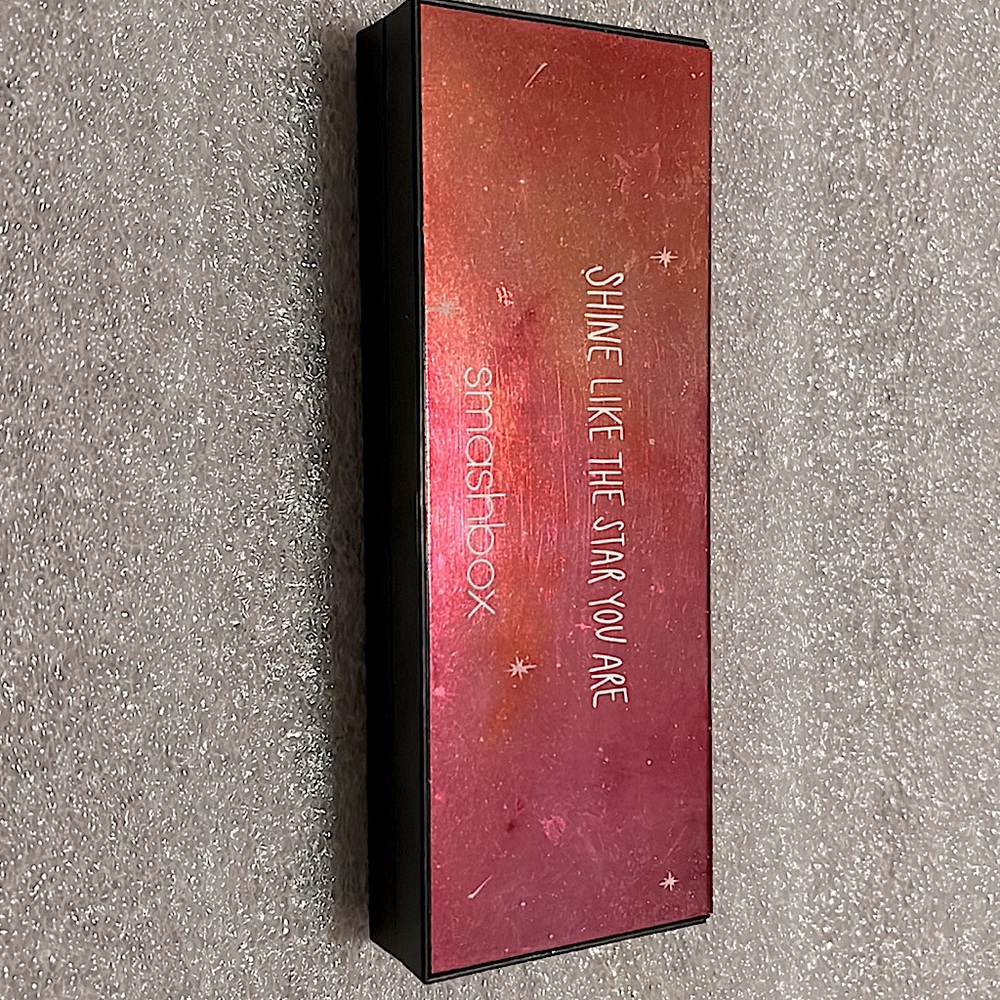 Smashbox shine like the star you are cheek palette.